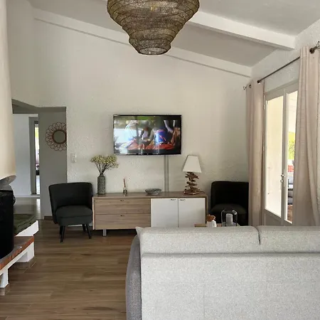 Villa Agreable Vue Avec Piscine